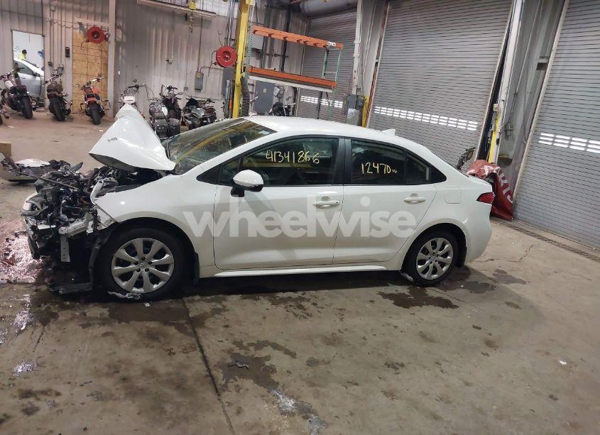 Photo 15 of 2024 Toyota Corolla LE (VIN 5YFB4MDE0RP118014)