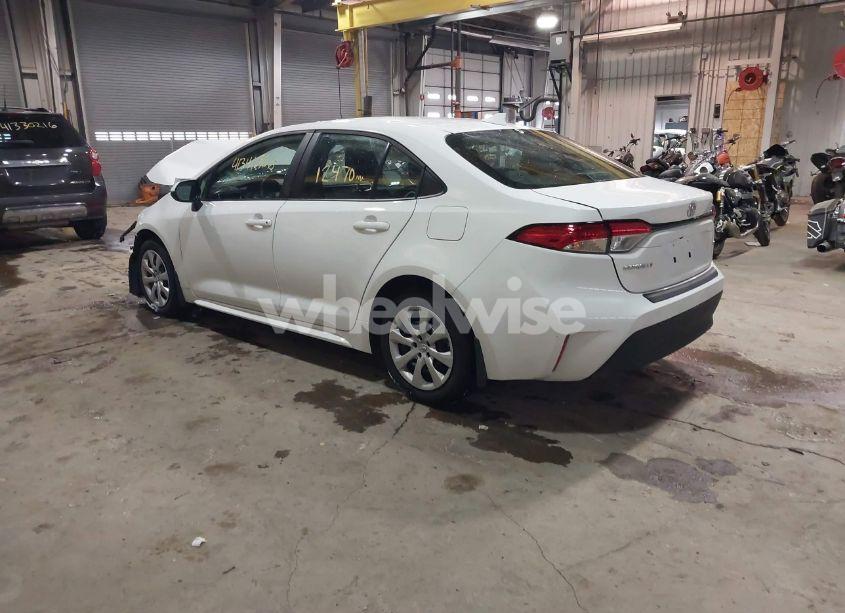 Photo 3 of 2024 Toyota Corolla LE (VIN 5YFB4MDE0RP118014)