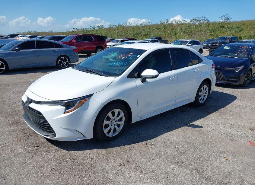 Photo 2 of 2024 Toyota Corolla LE (VIN 5YFB4MDE0RP134620)
