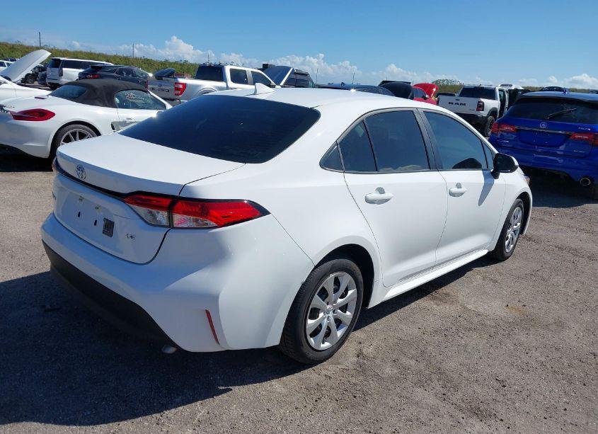 Photo 4 of 2024 Toyota Corolla LE (VIN 5YFB4MDE0RP134620)