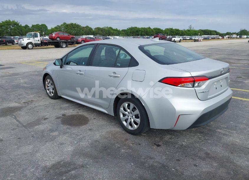 Photo 3 of 2024 Toyota Corolla LE (VIN 5YFB4MDE0RP137128)