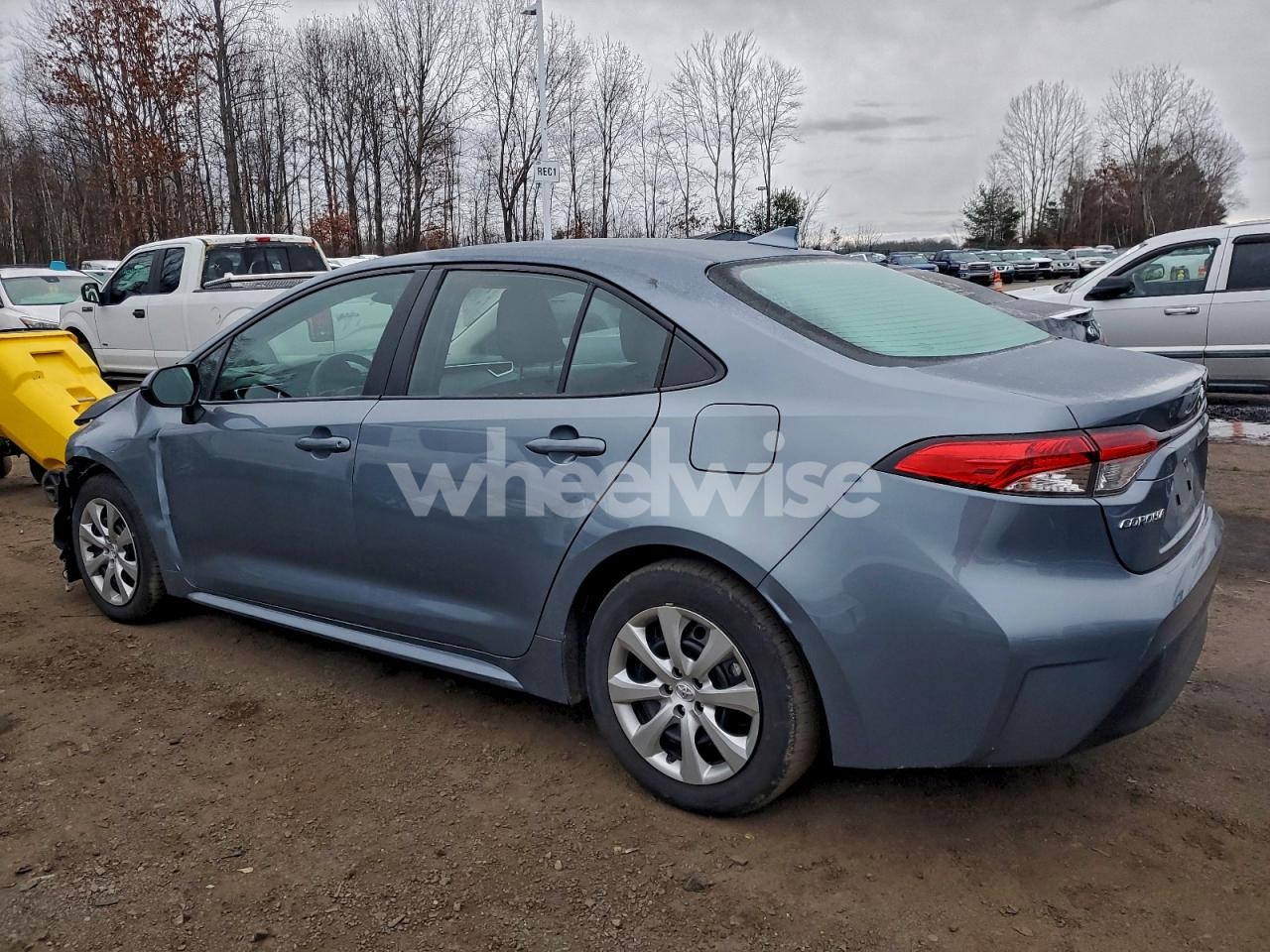 Photo 2 of 2024 TOYOTA COROLLA LE (VIN 5YFB4MDE0RP141728)