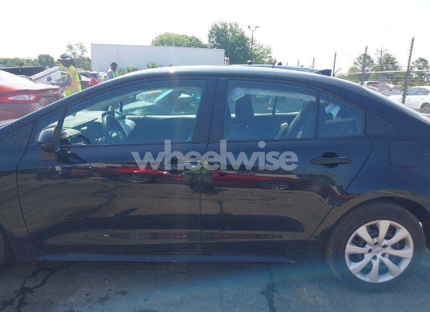 Photo 14 of 2024 Toyota Corolla LE (VIN 5YFB4MDE0RP145570)