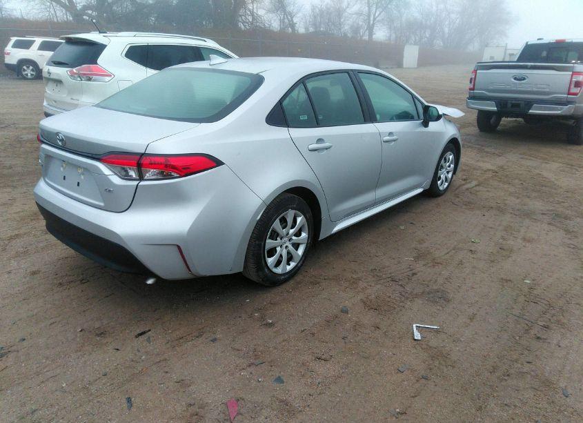 Photo 4 of 2024 Toyota Corolla LE (VIN 5YFB4MDE0RP147044)