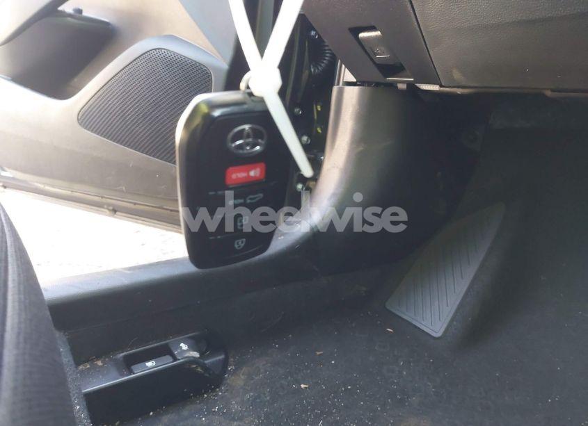 Photo 11 of 2024 Toyota Corolla LE (VIN 5YFB4MDE0RP171165)