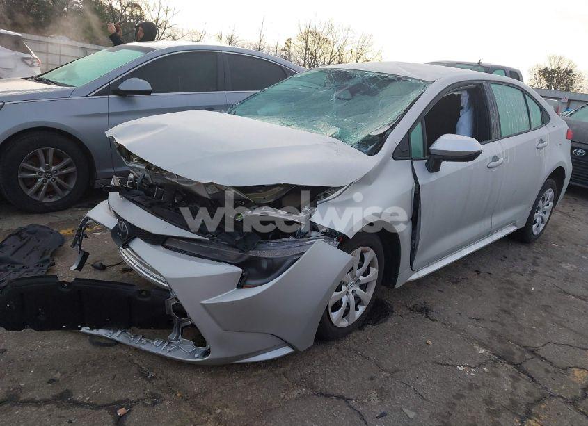 Photo 2 of 2024 Toyota Corolla LE (VIN 5YFB4MDE0RP180416)