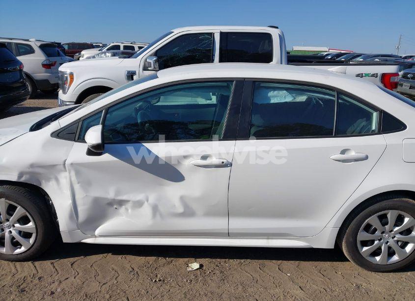 Photo 14 of 2024 Toyota Corolla LE (VIN 5YFB4MDE0RP184756)