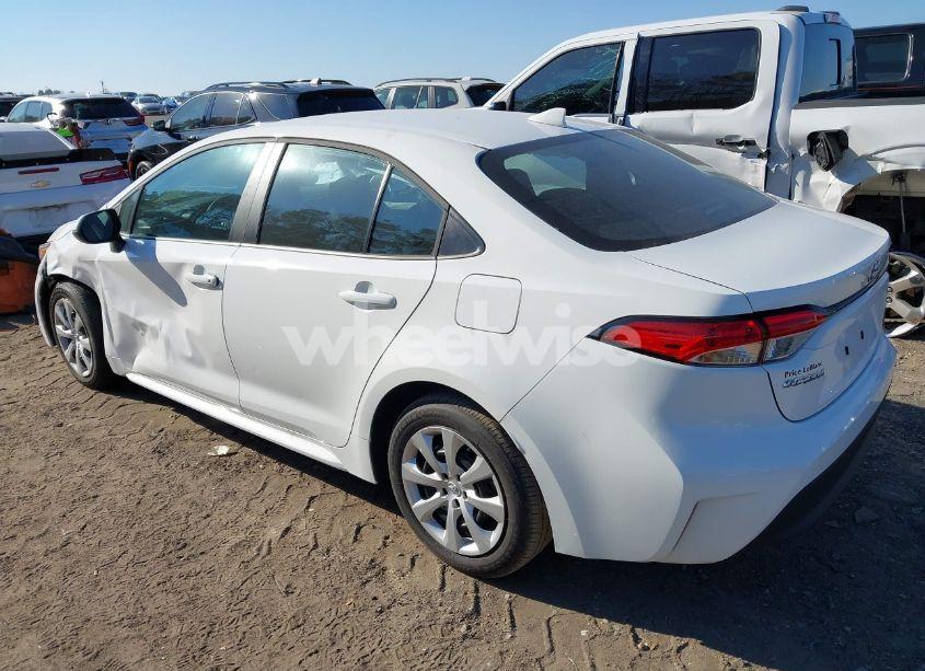 Photo 3 of 2024 Toyota Corolla LE (VIN 5YFB4MDE0RP184756)