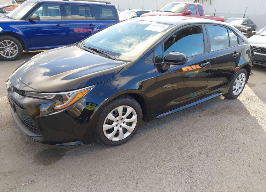 Photo 2 of 2024 Toyota Corolla LE (VIN 5YFB4MDE0RP188564)