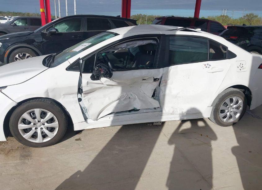 Photo 6 of 2024 Toyota Corolla LE (VIN 5YFB4MDE0RP189035)