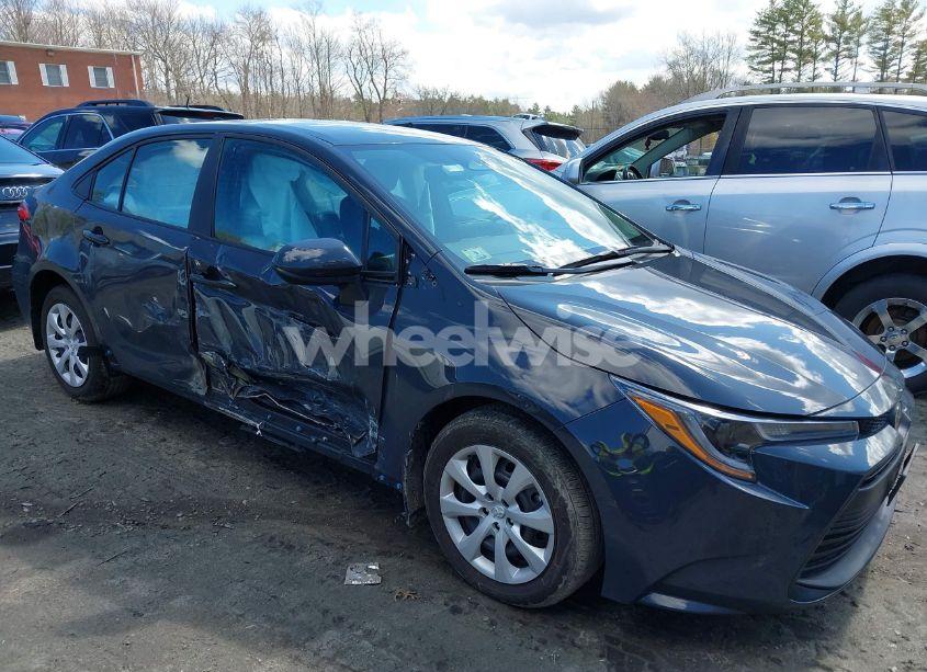 2024 Toyota Corolla LE (VIN 5YFB4MDE0RP198592) main photo