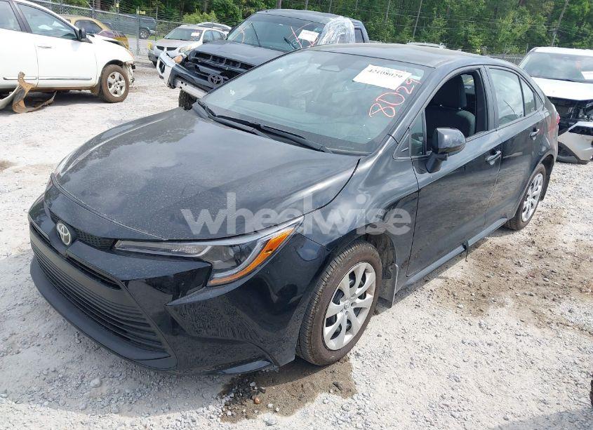 Photo 2 of 2025 Toyota Corolla LE (VIN 5YFB4MDE0SP230057)