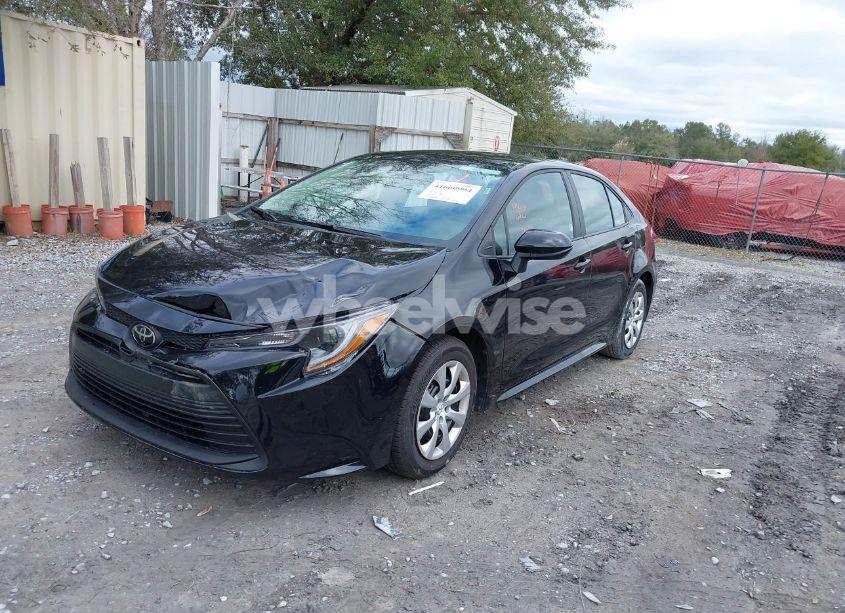 Photo 2 of 2025 Toyota Corolla LE (VIN 5YFB4MDE0SP247831)