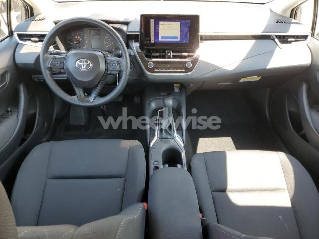2025 TOYOTA COROLLA LE (VIN 5YFB4MDE0SP262717) main photo