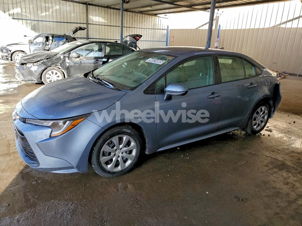 2025 TOYOTA COROLLA LE (VIN 5YFB4MDE0SP310040) main photo