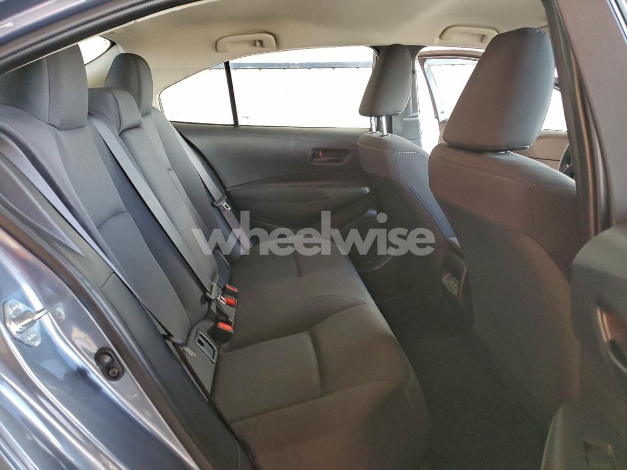 Photo 10 of 2025 TOYOTA COROLLA LE (VIN 5YFB4MDE0SP310040)