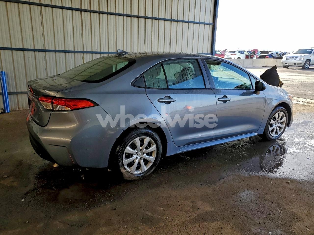 Photo 3 of 2025 TOYOTA COROLLA LE (VIN 5YFB4MDE0SP310040)