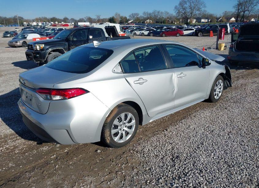 Photo 4 of 2023 Toyota Corolla LE (VIN 5YFB4MDE1PP015973)