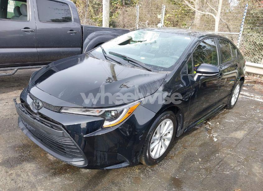Photo 2 of 2023 Toyota Corolla LE (VIN 5YFB4MDE1PP019392)