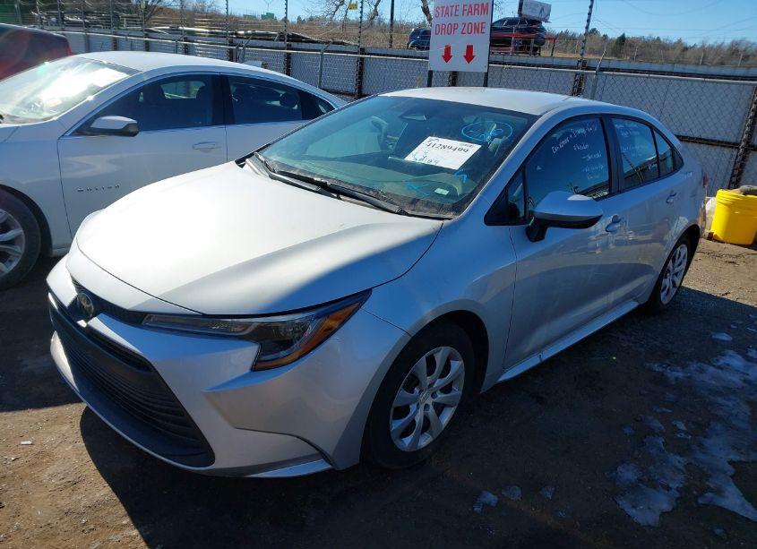 Photo 2 of 2023 Toyota Corolla LE (VIN 5YFB4MDE1PP031347)