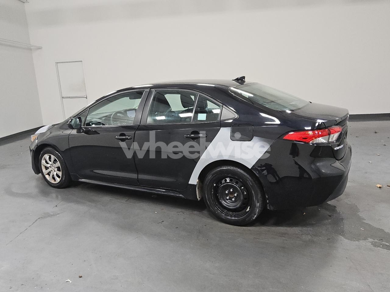 Photo 2 of 2023 TOYOTA COROLLA LE (VIN 5YFB4MDE1PP032868)