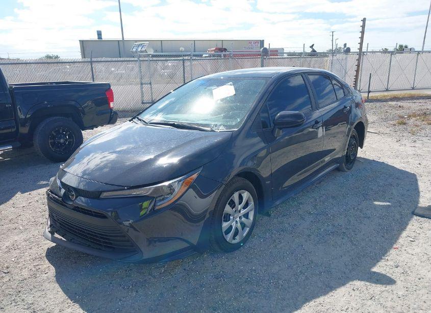 Photo 2 of 2023 Toyota Corolla LE (VIN 5YFB4MDE1PP054420)