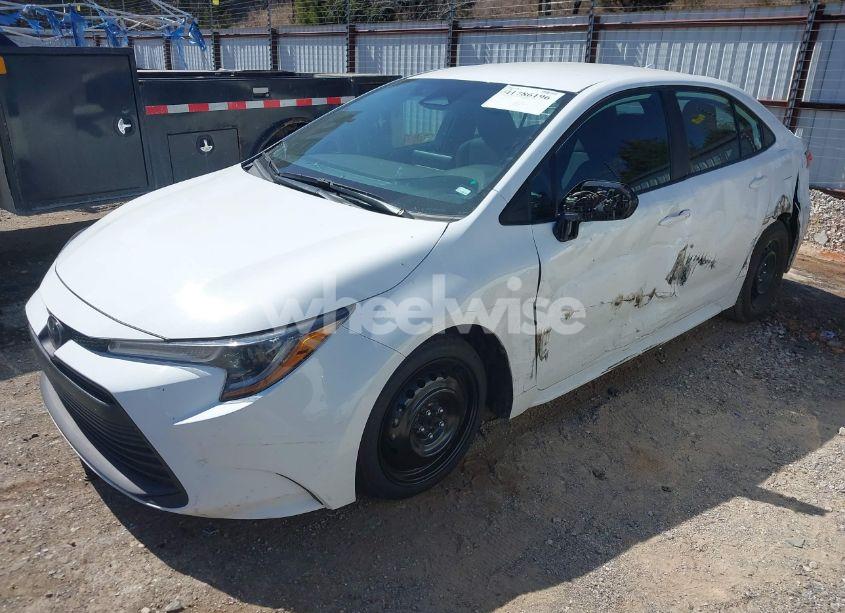 Photo 2 of 2023 Toyota Corolla LE (VIN 5YFB4MDE1PP057379)