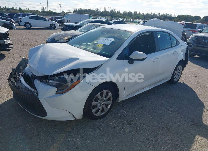Photo 2 of 2023 Toyota Corolla LE (VIN 5YFB4MDE1PP079155)
