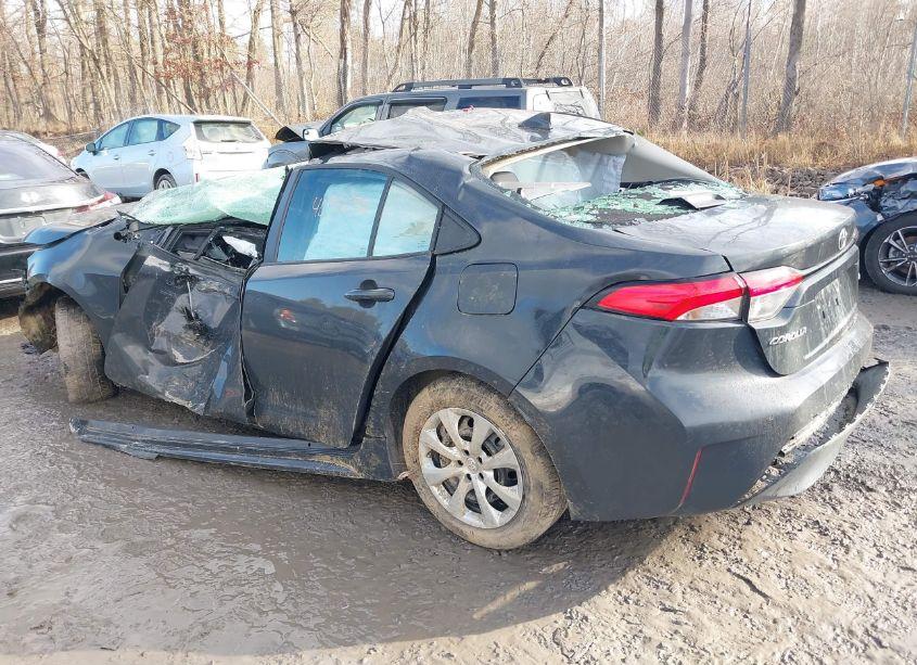 Photo 3 of 2024 Toyota Corolla LE (VIN 5YFB4MDE1RP106924)