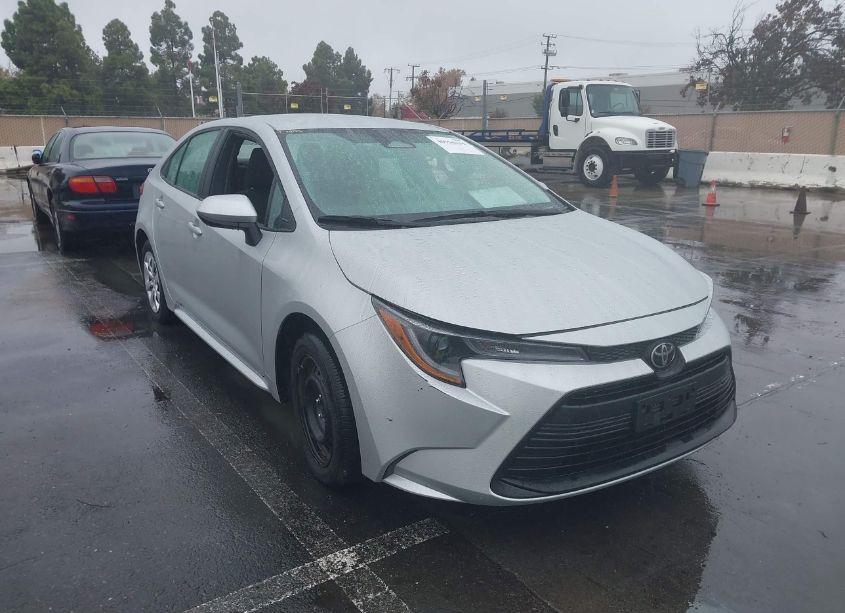 2024 Toyota Corolla LE (VIN 5YFB4MDE1RP135484) main photo