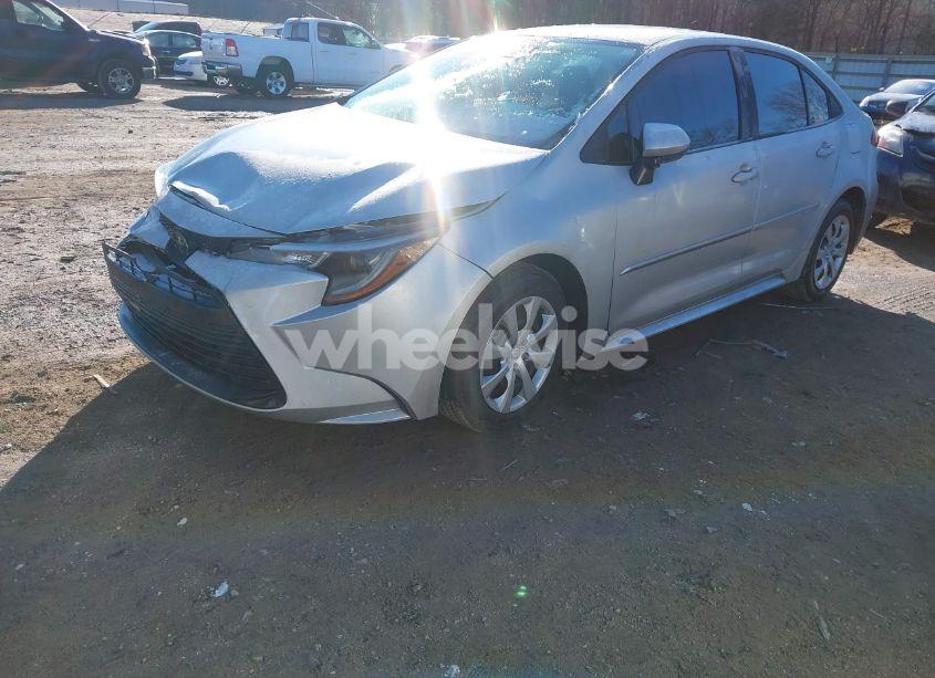 Photo 2 of 2024 Toyota Corolla LE (VIN 5YFB4MDE1RP138014)