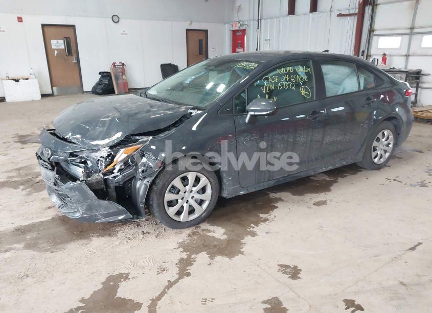 Photo 2 of 2024 Toyota Corolla LE (VIN 5YFB4MDE1RP157372)