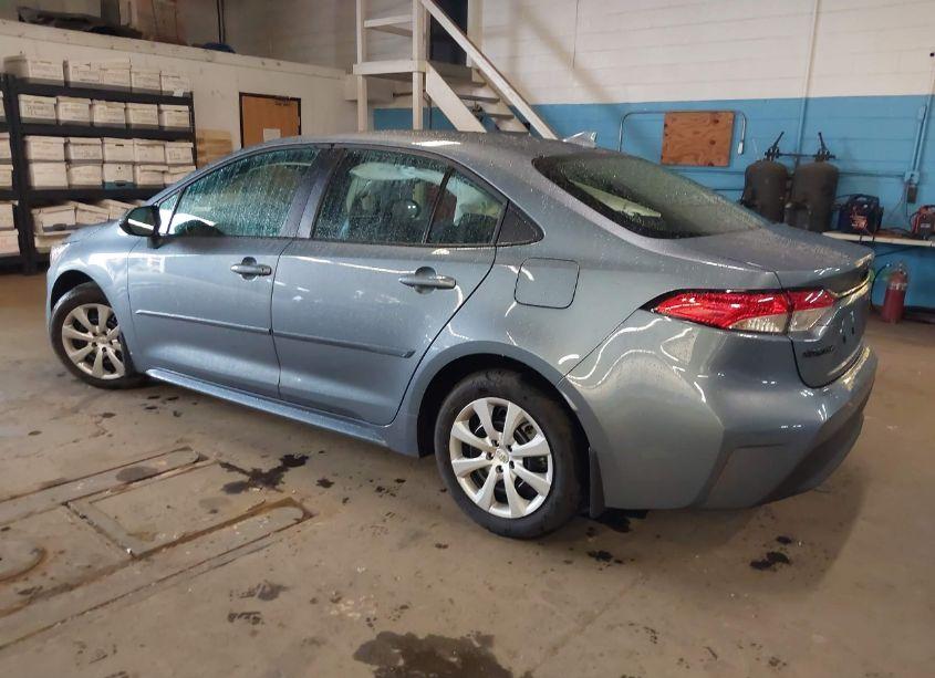 Photo 3 of 2024 Toyota Corolla LE (VIN 5YFB4MDE1RP165228)