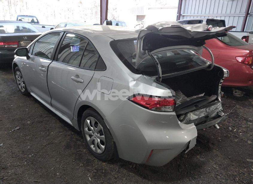 Photo 3 of 2024 Toyota Corolla LE (VIN 5YFB4MDE1RP203220)