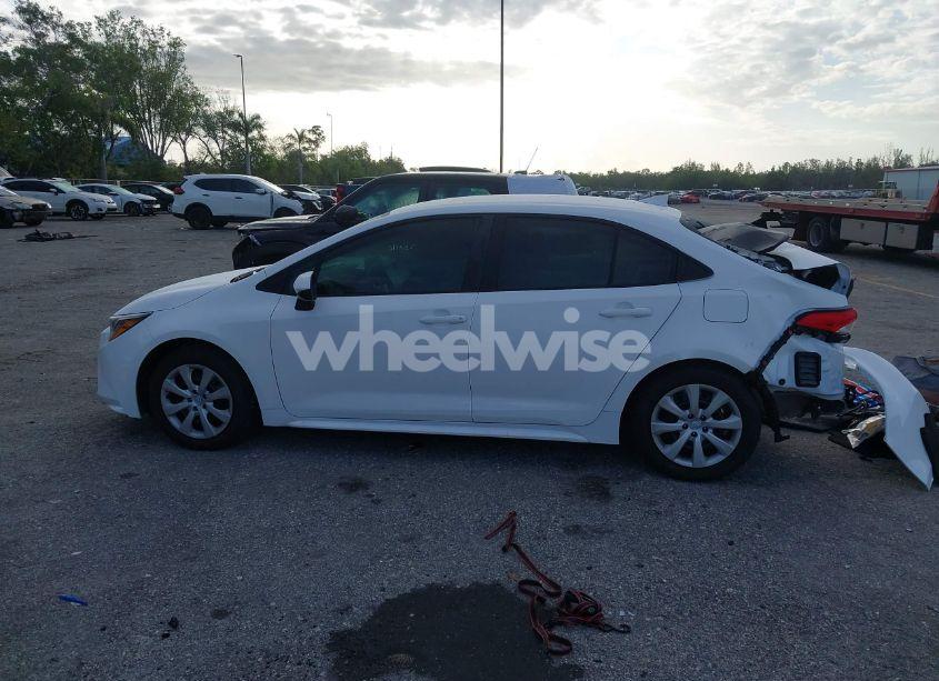 Photo 14 of 2024 Toyota Corolla LE (VIN 5YFB4MDE1RP209227)