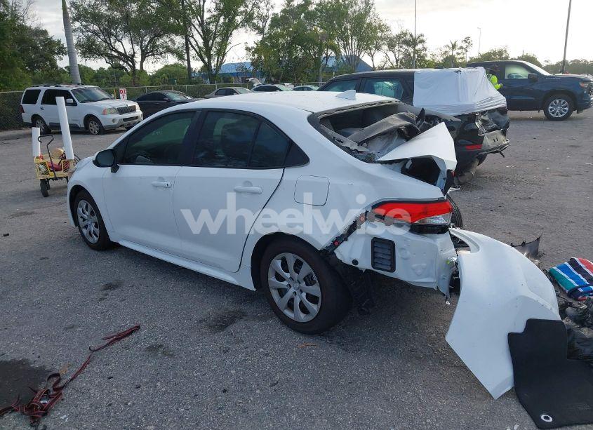 Photo 3 of 2024 Toyota Corolla LE (VIN 5YFB4MDE1RP209227)