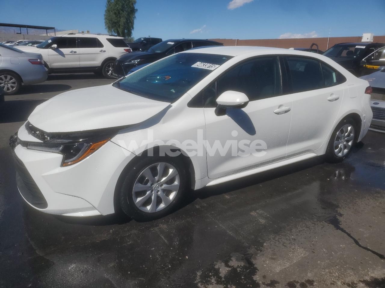 2024 TOYOTA COROLLA LE (VIN 5YFB4MDE1RP210247) main photo