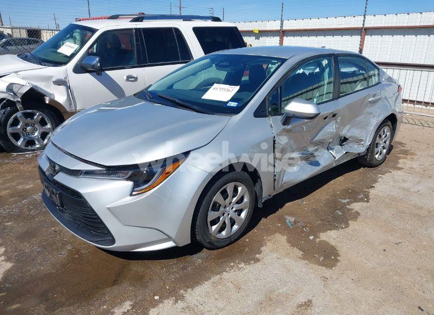 Photo 2 of 2025 Toyota Corolla LE (VIN 5YFB4MDE1SP266386)