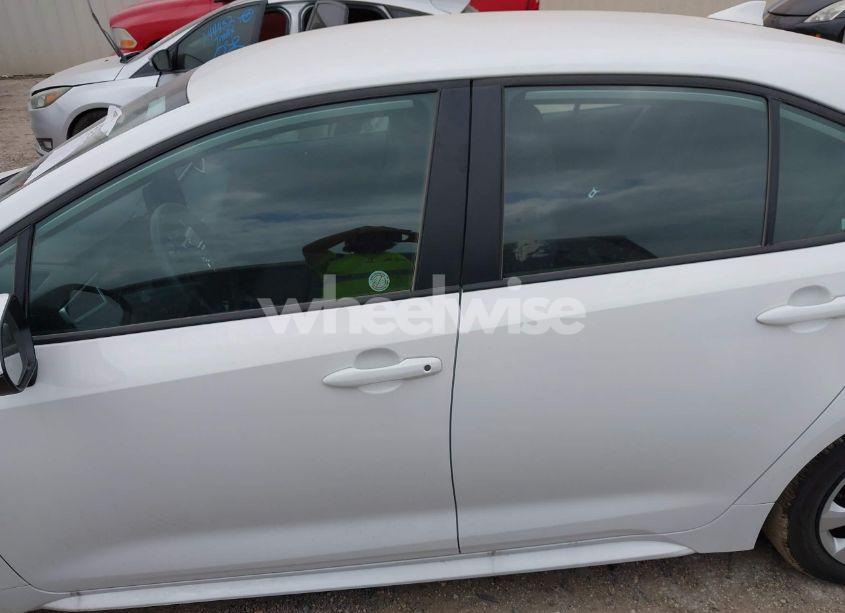 Photo 14 of 2025 Toyota Corolla LE (VIN 5YFB4MDE1SP276772)