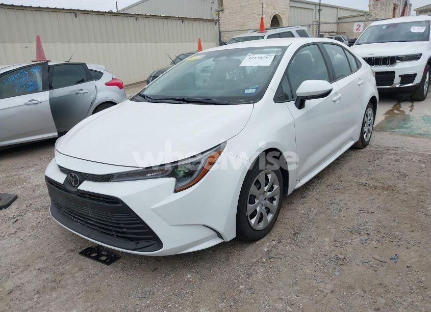 Photo 2 of 2025 Toyota Corolla LE (VIN 5YFB4MDE1SP276772)