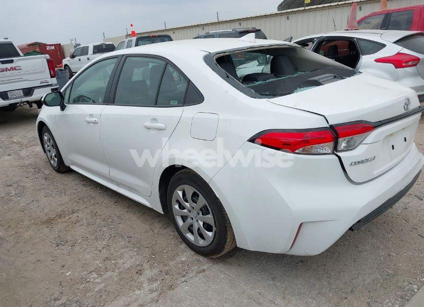 Photo 3 of 2025 Toyota Corolla LE (VIN 5YFB4MDE1SP276772)