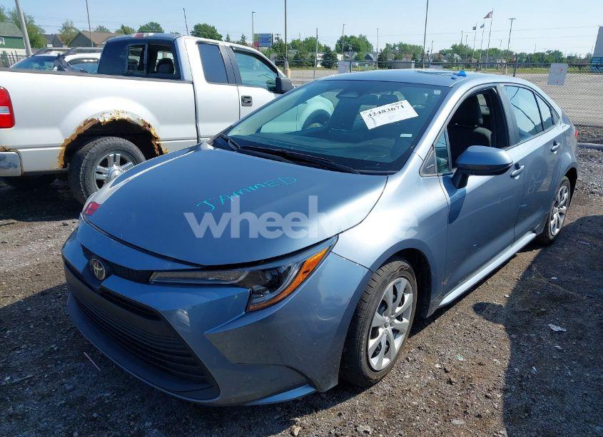 Photo 2 of 2023 Toyota Corolla LE (VIN 5YFB4MDE2PP013777)