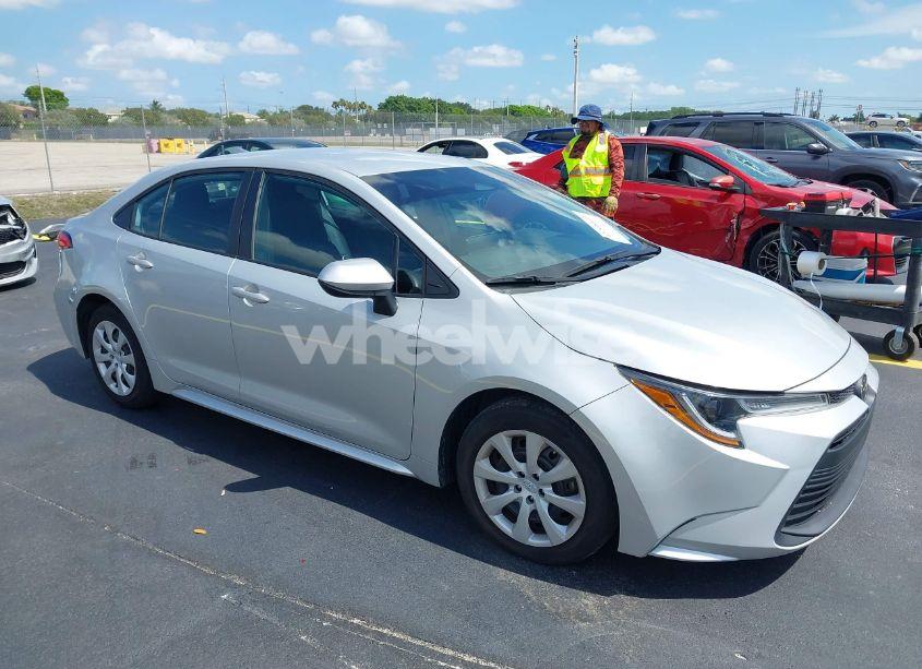 2023 Toyota Corolla LE (VIN 5YFB4MDE2PP038002) main photo