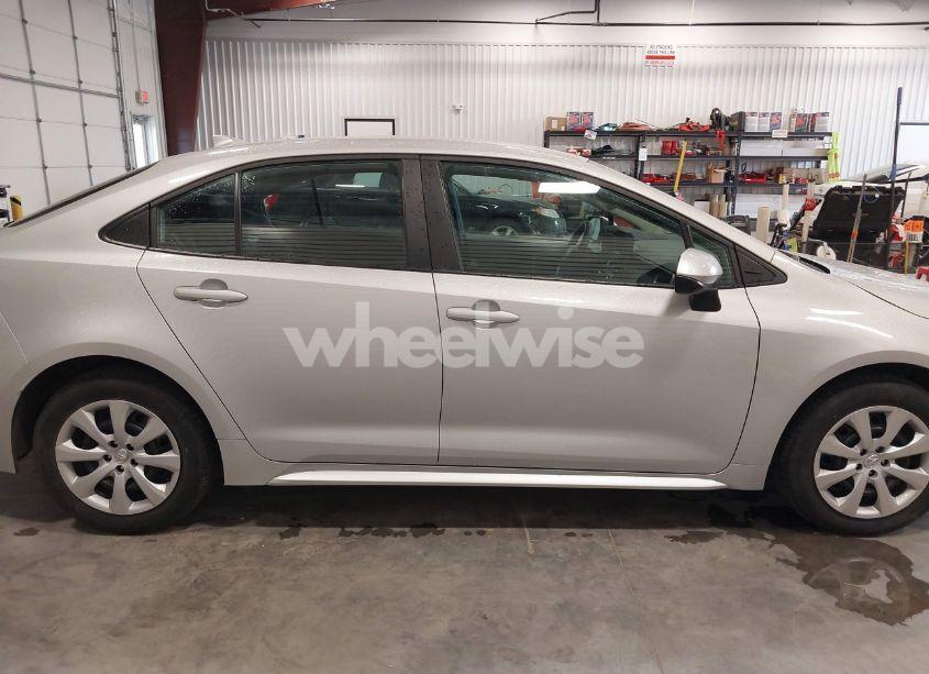 Photo 13 of 2024 Toyota Corolla LE (VIN 5YFB4MDE2RP090619)