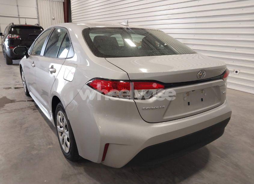 Photo 3 of 2024 Toyota Corolla LE (VIN 5YFB4MDE2RP090619)