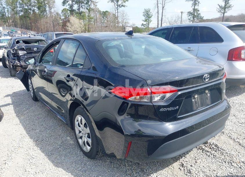 Photo 3 of 2024 Toyota Corolla LE (VIN 5YFB4MDE2RP091480)