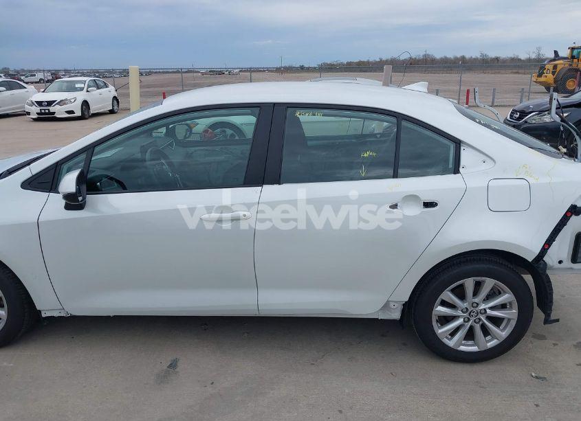 Photo 14 of 2024 Toyota Corolla LE (VIN 5YFB4MDE2RP121884)