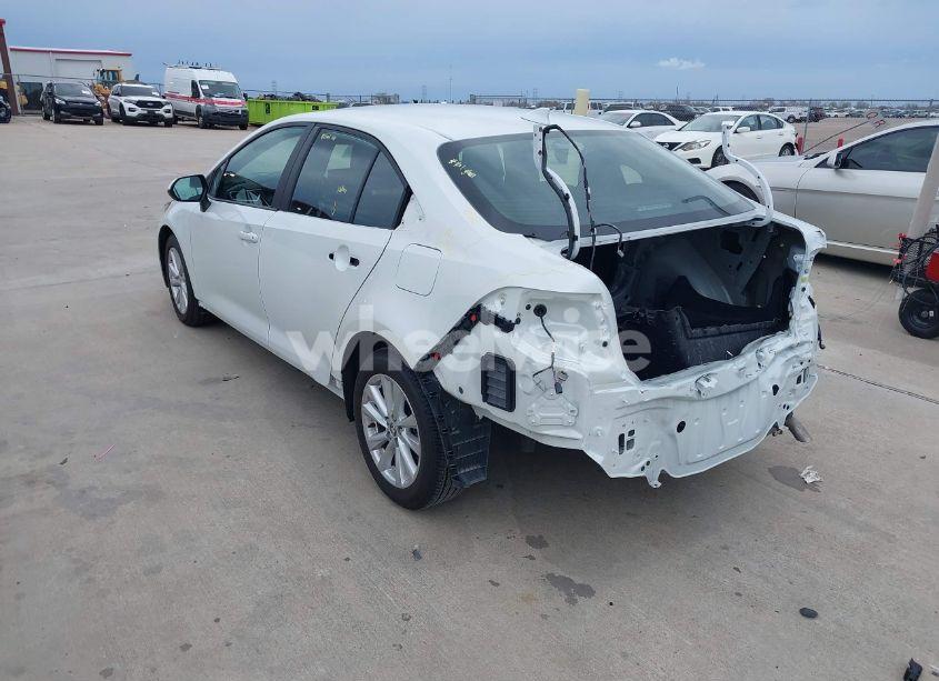 Photo 3 of 2024 Toyota Corolla LE (VIN 5YFB4MDE2RP121884)