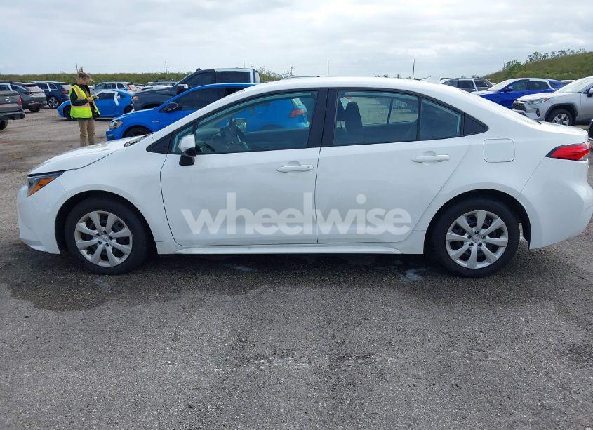 Photo 14 of 2024 Toyota Corolla LE (VIN 5YFB4MDE2RP122758)