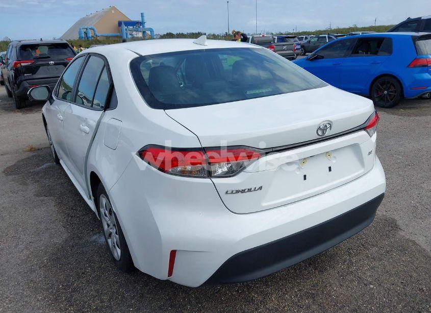 Photo 3 of 2024 Toyota Corolla LE (VIN 5YFB4MDE2RP122758)